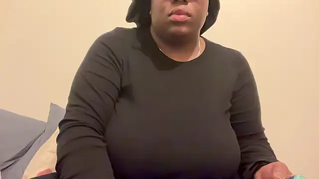 Snapshot of nanaisbackk chatting on February 2026 05:45:02 PM nanaisbackk online show from February 2026 05:45:02 PM