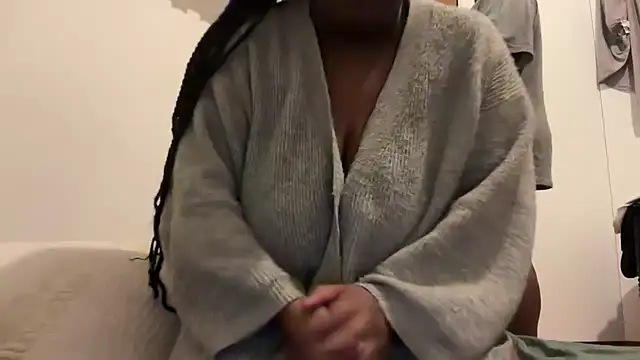 nanaisbackk online show from October 2025 10:53:01 PM