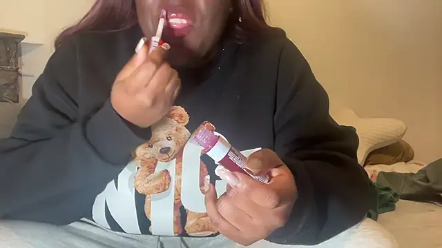 Snapshot of nanaisbackk chatting on February 2026 06:04:02 PM nanaisbackk online show from February 2026 06:04:02 PM