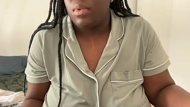 nanaisbackk online show from April 2026 12:45:02 PM