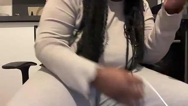 nanaisbackk online show from March 2026 10:26:01 PM