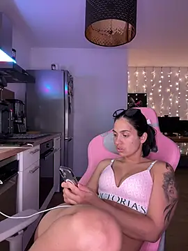 LaPetiteKim online show from April 2026 07:58:02 PM