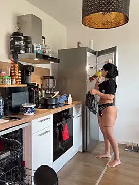 LaPetiteKim online show from March 2026 12:53:01 PM