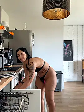 Snapshot of LaPetiteKim chatting on November 2025 01:16:02 PM LaPetiteKim online show from November 2025 01:16:02 PM