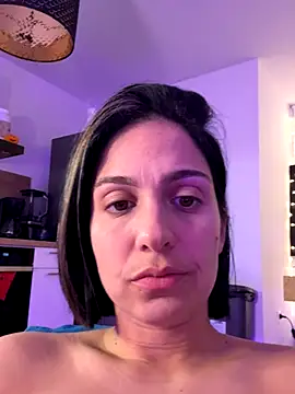 Snapshot of LaPetiteKim chatting on November 2025 08:47:01 PM LaPetiteKim online show from November 2025 08:47:01 PM