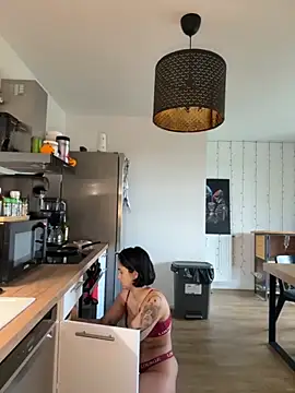 Snapshot of LaPetiteKim chatting on November 2025 08:41:01 AM LaPetiteKim online show from November 2025 08:41:01 AM