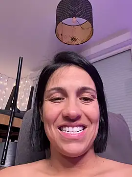 Snapshot of LaPetiteKim chatting on December 2025 09:03:02 PM LaPetiteKim online show from December 2025 09:03:02 PM