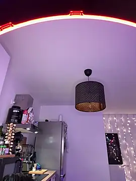 Snapshot of LaPetiteKim chatting on December 2025 08:14:01 PM LaPetiteKim online show from December 2025 08:14:01 PM