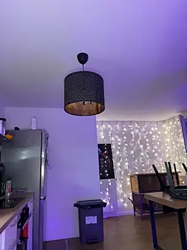 Snapshot of LaPetiteKim chatting on November 2025 08:14:01 PM LaPetiteKim online show from November 2025 08:14:01 PM