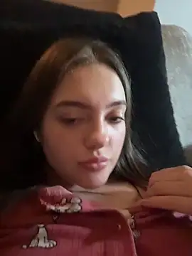 Victoria6989 online show from March 2026 11:32:02 PM
