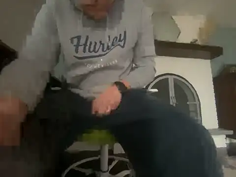 daddyshark83 online show from March 2026 02:35:02 PM