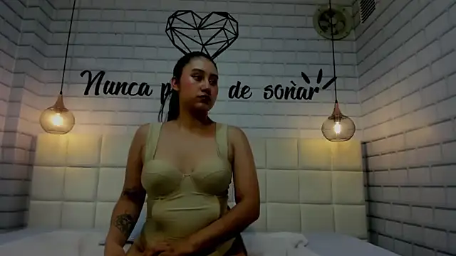 maddyslut  online show from November 2025 10:19:01 AM