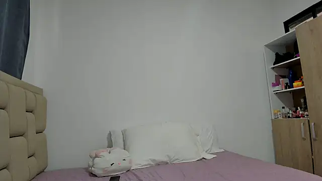 Velira69 online show from February 2026 07:37:01 PM