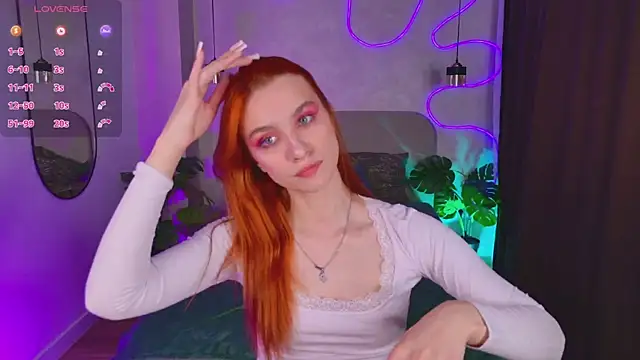 Snapshot of PollyMayer chatting on June 2026 08:50:01 PM PollyMayer online show from June 2026 08:50:01 PM
