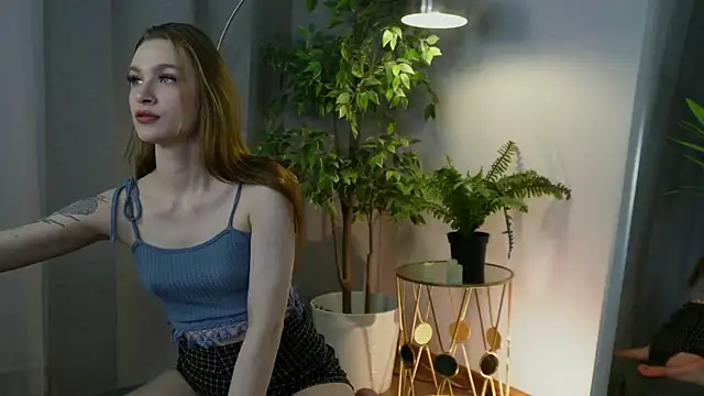 Snapshot of PollyMayer chatting on November 2025 08:53:02 PM PollyMayer online show from November 2025 08:53:02 PM