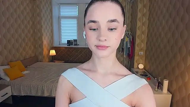 JinnyMcie online show from October 2025 12:13:02 PM