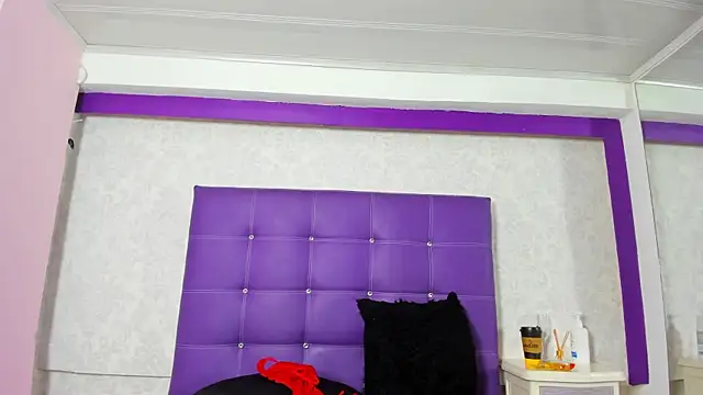 LeaMoreau22 online show from October 2025 10:58:02 AM