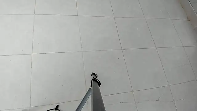 Snapshot of LeaMoreau22 chatting on November 2025 11:36:02 AM LeaMoreau22 online show from November 2025 11:36:02 AM