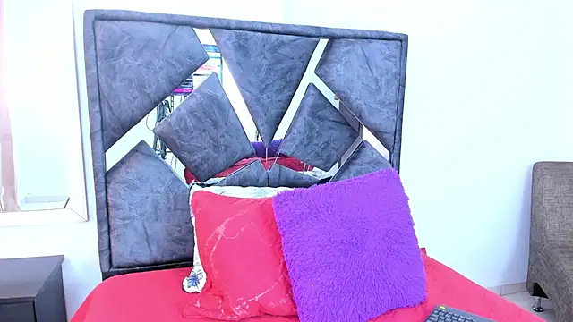 mia fox4 online show from December 2025 12:39:01 PM