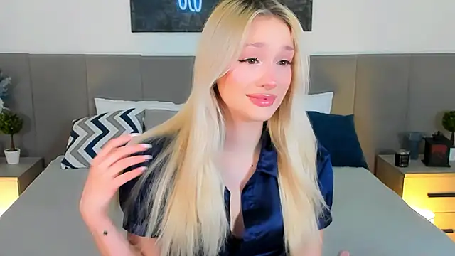 Snapshot of SugarWhisper chatting on February 2026 05:15:02 PM SugarWhisper online show from February 2026 05:15:02 PM