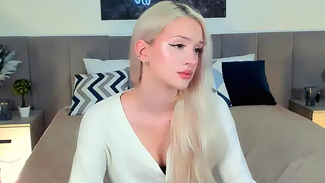 SugarWhisper online show from October 2025 03:25:01 PM