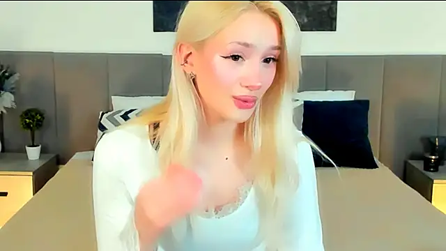 SugarWhisper online show from March 2026 03:46:02 PM