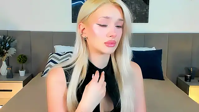 SugarWhisper online show from March 2026 05:07:01 PM