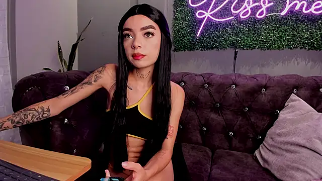 scarlettvelvet  online show from October 2025 01:31:01 PM