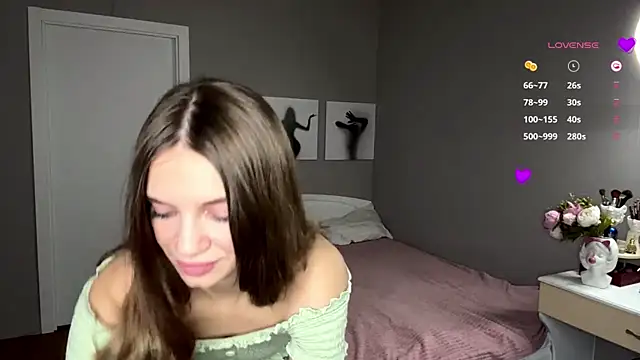 OdaMinty online show from November 2025 06:17:01 AM