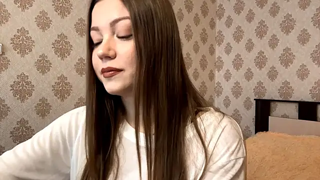 KissMeViolet online show from October 2025 03:41:02 AM