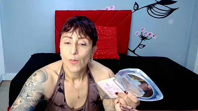 Charlotte  Gray online show from October 2025 12:28:01 PM