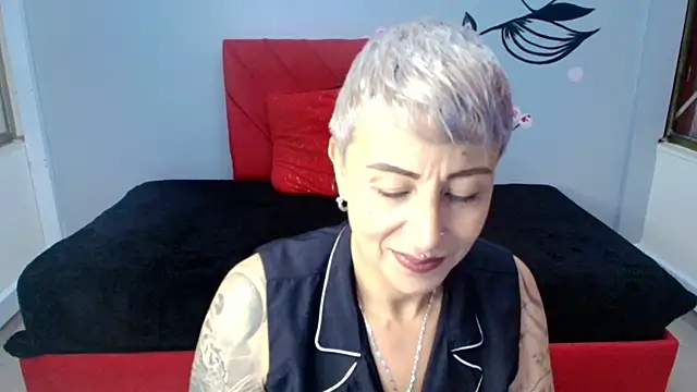 Charlotte  Gray online show from November 2025 12:33:02 PM