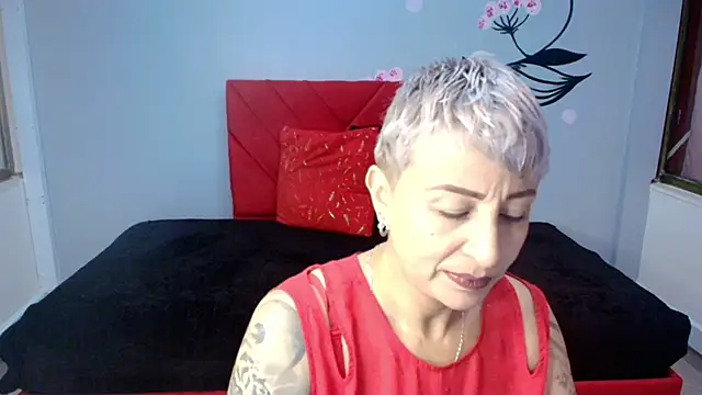 Charlotte  Gray online show from November 2025 12:21:02 PM