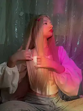  Siennaaa  online show from February 2026 06:08:01 PM