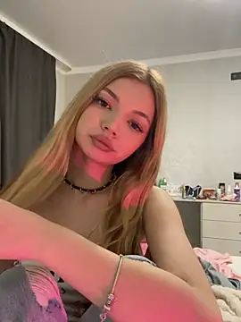  Siennaaa  online show from February 2026 11:16:02 PM