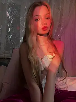  Siennaaa  online show from February 2026 09:37:01 PM