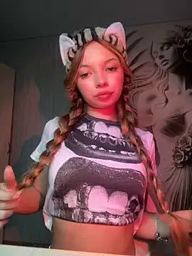  Siennaaa  online show from October 2025 08:53:01 PM