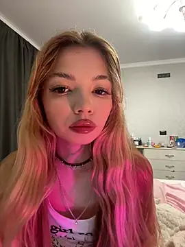  Siennaaa  online show from February 2026 07:35:01 PM