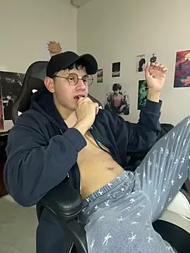 oppaboy online show from January 2026 06:58:02 PM