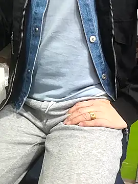 chougegg0214 online show from November 2025 11:04:02 AM