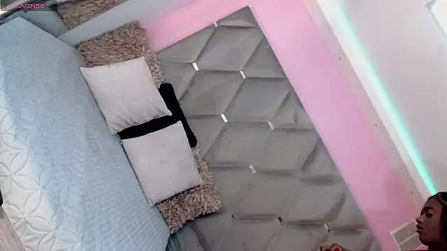 Snapshot of Miranda_Collins chatting on November 2025 10:58:02 AM Miranda Collins online show from November 2025 10:58:02 AM