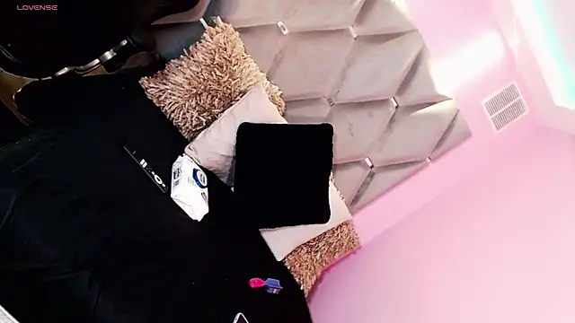 Snapshot of Miranda_Collins chatting on November 2025 11:10:02 AM Miranda Collins online show from November 2025 11:10:02 AM