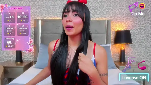 KoralBlum online show from November 2025 01:32:02 AM