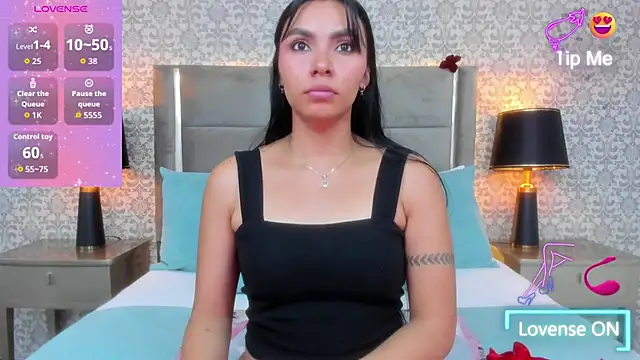 Snapshot of KoralBlum chatting on December 2025 01:22:02 AM KoralBlum online show from December 2025 01:22:02 AM