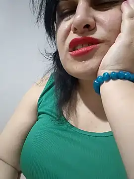 aydannn01 online show from October 2025 08:21:01 PM