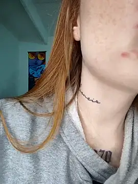 Snapshot of Bennuluspeach_ chatting on November 2025 05:18:01 AM Bennuluspeach online show from November 2025 05:18:01 AM