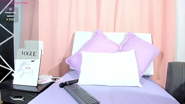 Celeeste Rose online show from November 2025 07:03:01 PM