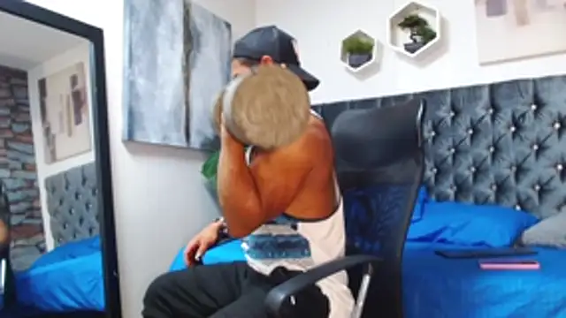 casike1 online show from November 2025 02:01:01 AM