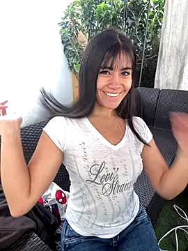 LunaMartinez Pink online show from October 2025 12:17:02 PM