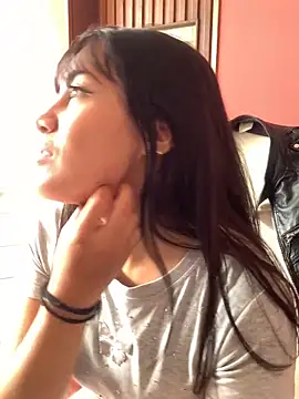 LunaMartinez Pink online show from October 2025 12:39:01 PM